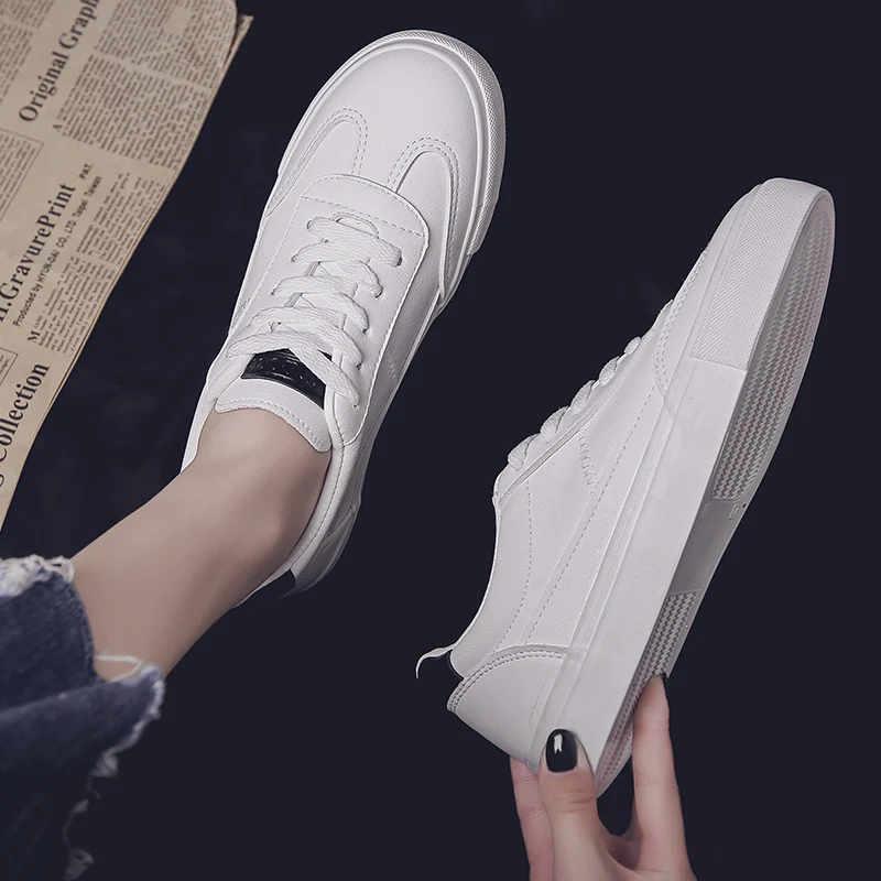 

2019 Women Casual Shoes Spring Women Flats Fashion Breathable Leather Vulcanized Shoes White Lace-Up Summer Women Sneakers