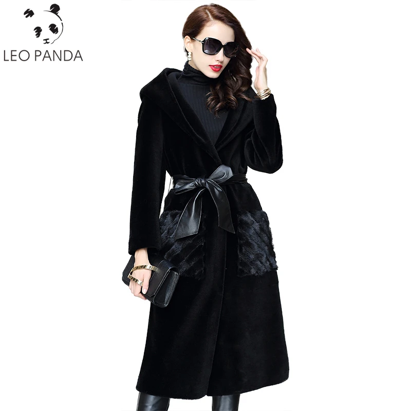 

New Sheep shearing Coats Women Real Wool Fur Coat Hooded Winter Long Female Jacket Fashion Natural Mink Fur Pocket Outerwear