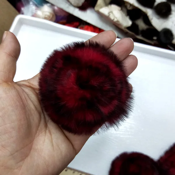 

5pcs DIY Pompon Mink Pompoms Fur balls for Sewing On knitted Hats keychain scarf shoes fur pom pom DIY Crafts Accessories