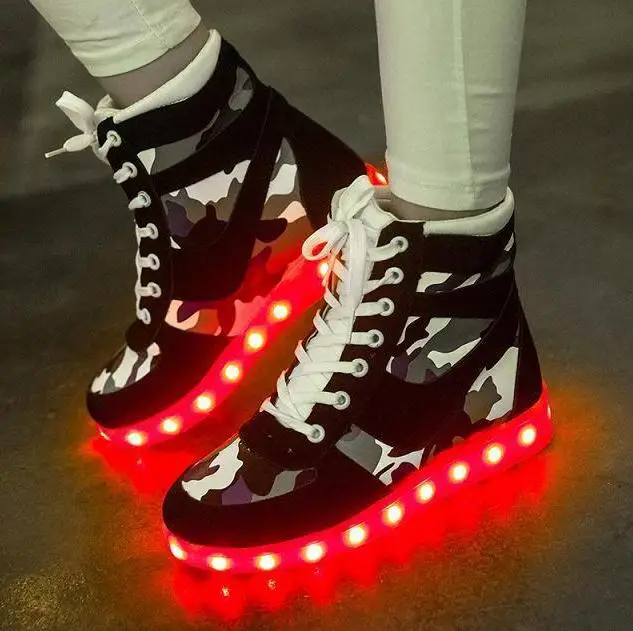 Высокие кроссовки мужские. Кроссовки найк 36 размер для девочек. Самые крутые обуви. Туфли кроссовки на каблуке. Самые крутые обуви.