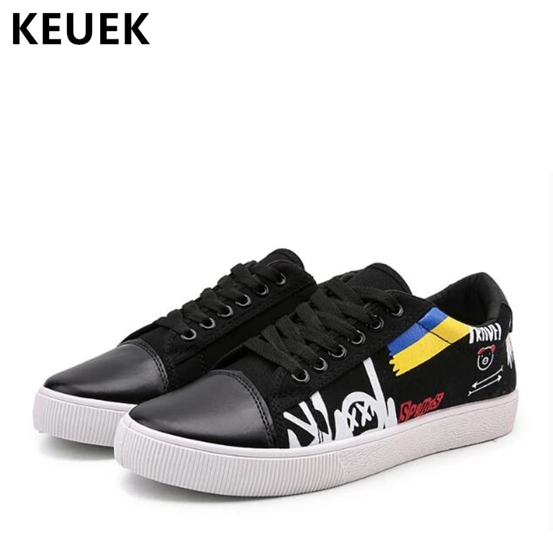 

Fashion Men Canvas shoes Lace-Up Comfortable Casual shoes Male Flats Low-top shoe Outdoor Youth Popular shoes 02A
