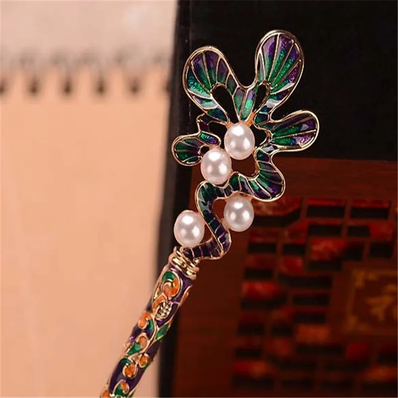 

Vintage Wedding hair accessories Antique Gold Hairpins Pearl Hair Sticks For Women Enamel Flower Charm Chinese style Hair fork