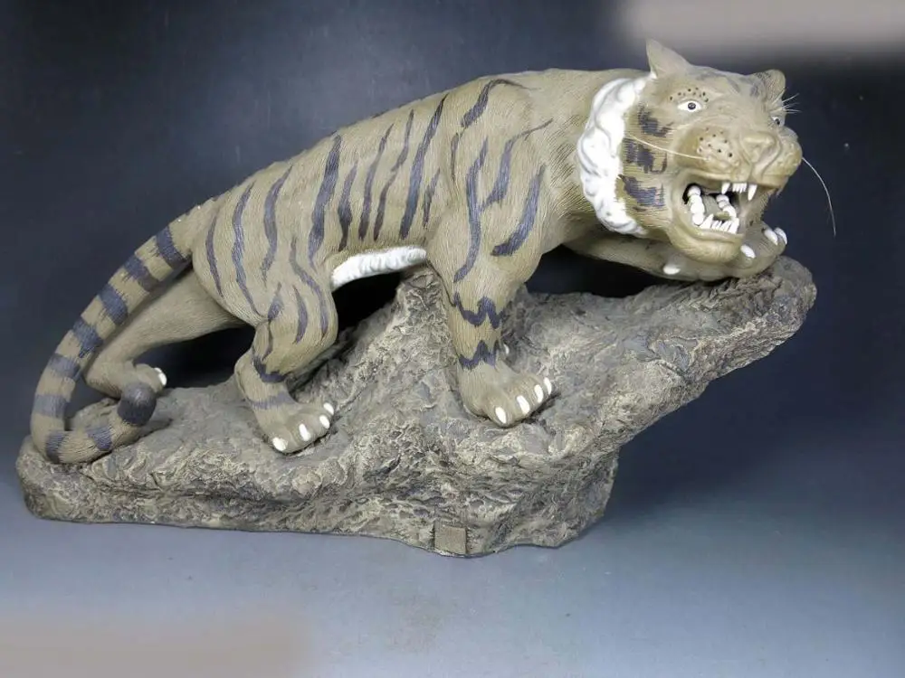

9" China handmade Feng Shui fine Pottery sculpture awe-inspiring Tiger Statue (D0426)