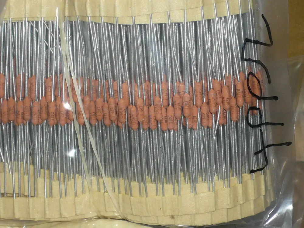 [SA]Stock U.S. resistance DALE CPF 499R 1 / 4W 0.25W yellow color wholesale negotiable Nepal--100pcs/lot | Электронные