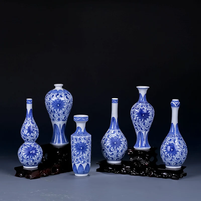

Simple Modern Ceramic Trumpet Vase Hand-painted Blue And White Porcelain Household Ornaments Table Top Ornaments Flower vase