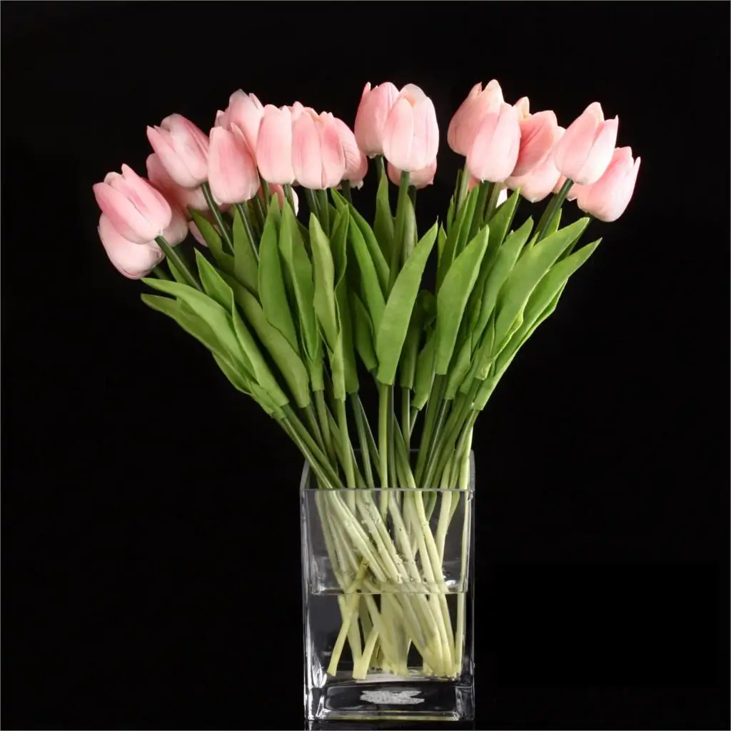 Тюльпаны сколько стоят 1 шт. Тюльпаны Реал тач. Силиконовые цветы. Искусственная тюльпани. Тюльпаны в вазе.