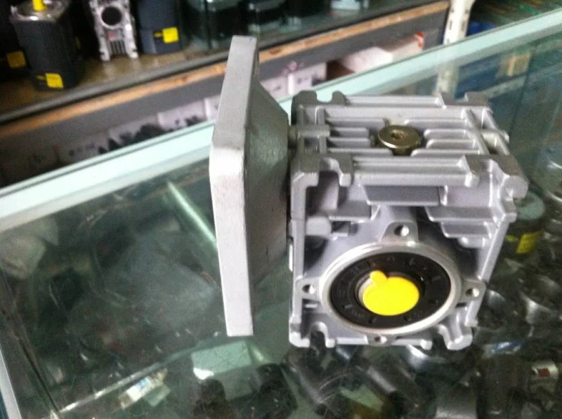 

NMRV030 worm gear reducer factory direct sales of various speed ratios can be equipped with three aluminum alloy motors