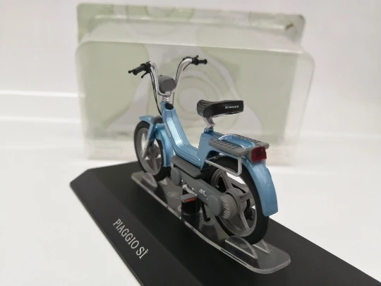 1:18 PIAGGIO SI мотоцикл сплава Модель автомобиля литья под давлением металла игрушечные лошадки подарок на день рождения для детей мальчик