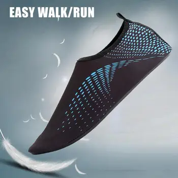 

2019 Summer Water Shoes Men Women Swimming Shoes Aqua Beach Shoes Beach Seaside Flat Soft Adult Unisex Non-Slip Sneakers