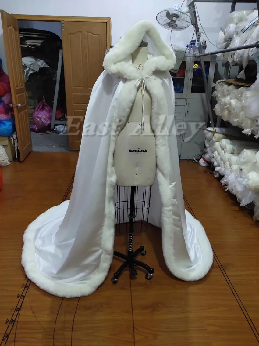 Новый Свадебный мыс белый атлас с меховая отделка свадебный плащ накидка с капюшоном