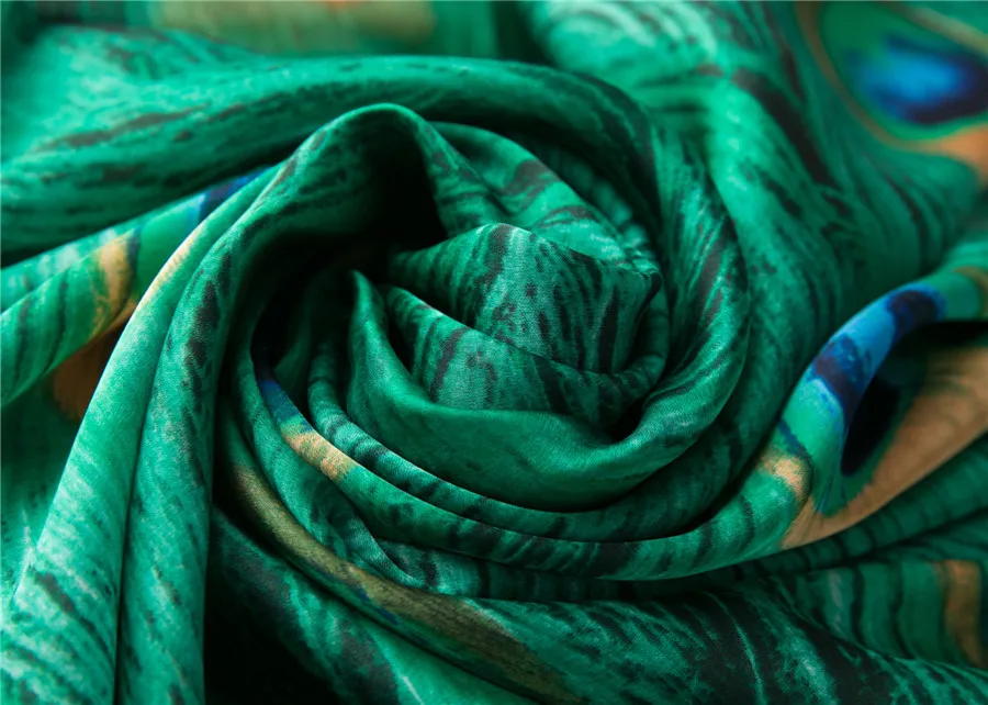 Lovely Animal Green Peacock Pattern Silk Scarf Ladies Print Soft S...