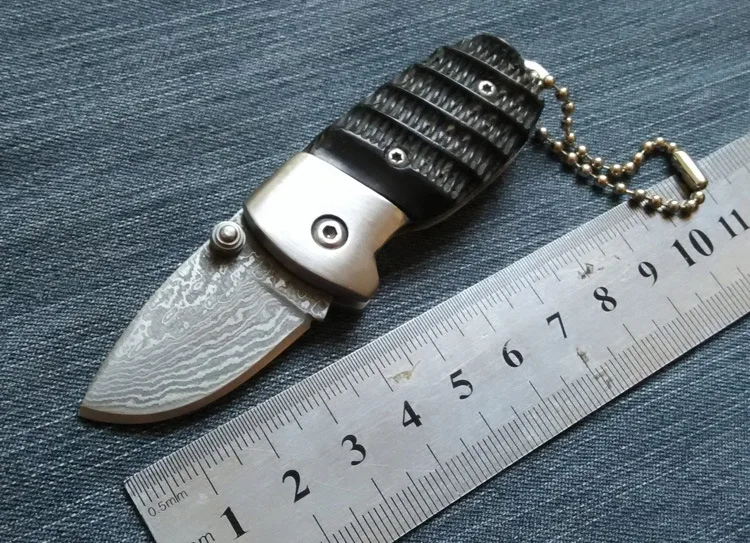 Ox horn handle handmade Damascus steel knife folding pocket knife Manual portable folding knife utility knife with Key chain цена Ox horn handle handmade Damascus steel knife folding pocket knife Manual portable folding knife utility knife with Key chain цены онлайн
