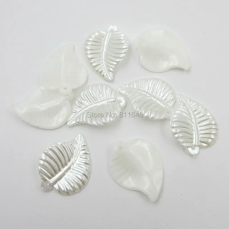 

50pcs/lot 17*21mm White Ivory Color ABS Simulated Pearls Leaf Charms Sewing Material DIY Jewelry Material