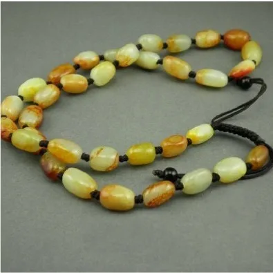 

Hetian stone bordeaux red necklace