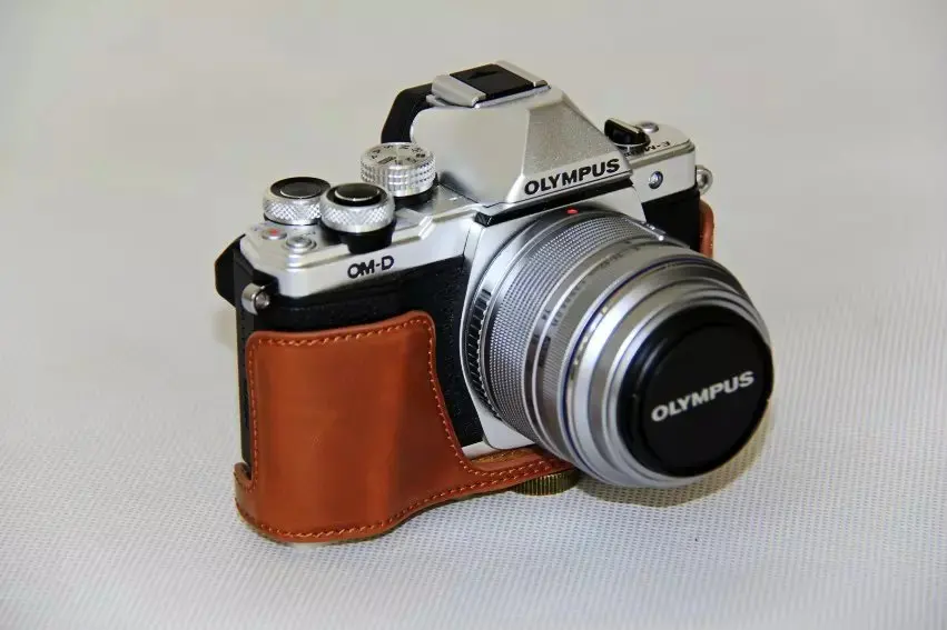 New Pu Leather Camera Case Bag For Olympus EM10 Mark II EM10 III EM10 II EM10 Mark III Camera Bag Cover With Strap