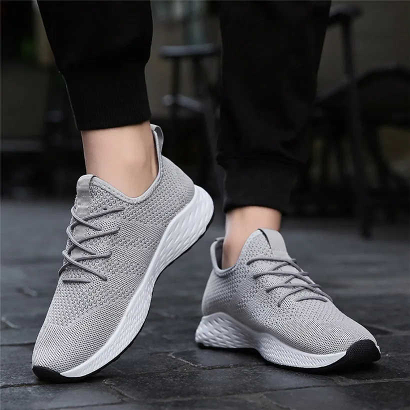 

Men Running Shoes 2018 Non-Slip Soft Mesh Man Sneakers Lace-up Skid-Proof Outdoor Sport Shoes Zapatillas Hombre Deportiva 0910