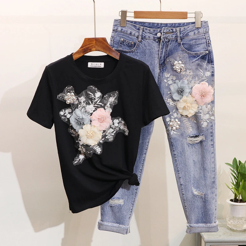 

Casual 2 Piece Set Women 2019 Summer Stylish Embroidered Flower Short Sleeve t Shirt Hole Nine Points Denim Pants Two Piece Set
