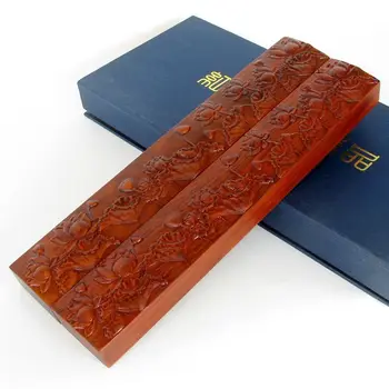 

G century old mahogany red sandalwood embossed Paperweight Paperweight] the "scholar's four jewels" lotus figure palette