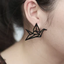 Новинка, Винтажные серьги-гвоздики в стиле панк, позолоченные/посеребренные, полые, с бумажным журавлем, для женщин, серьги в виде голубя мира, модное ювелирное изделие