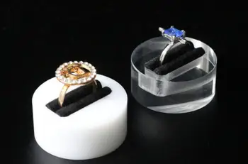 

50pcs/lot Acrylic Ring Display Rack 4x1.8cm Cylinder Stand Holder Jewelry Display Rack Ring Display Stand Pedestal Set Wholesale