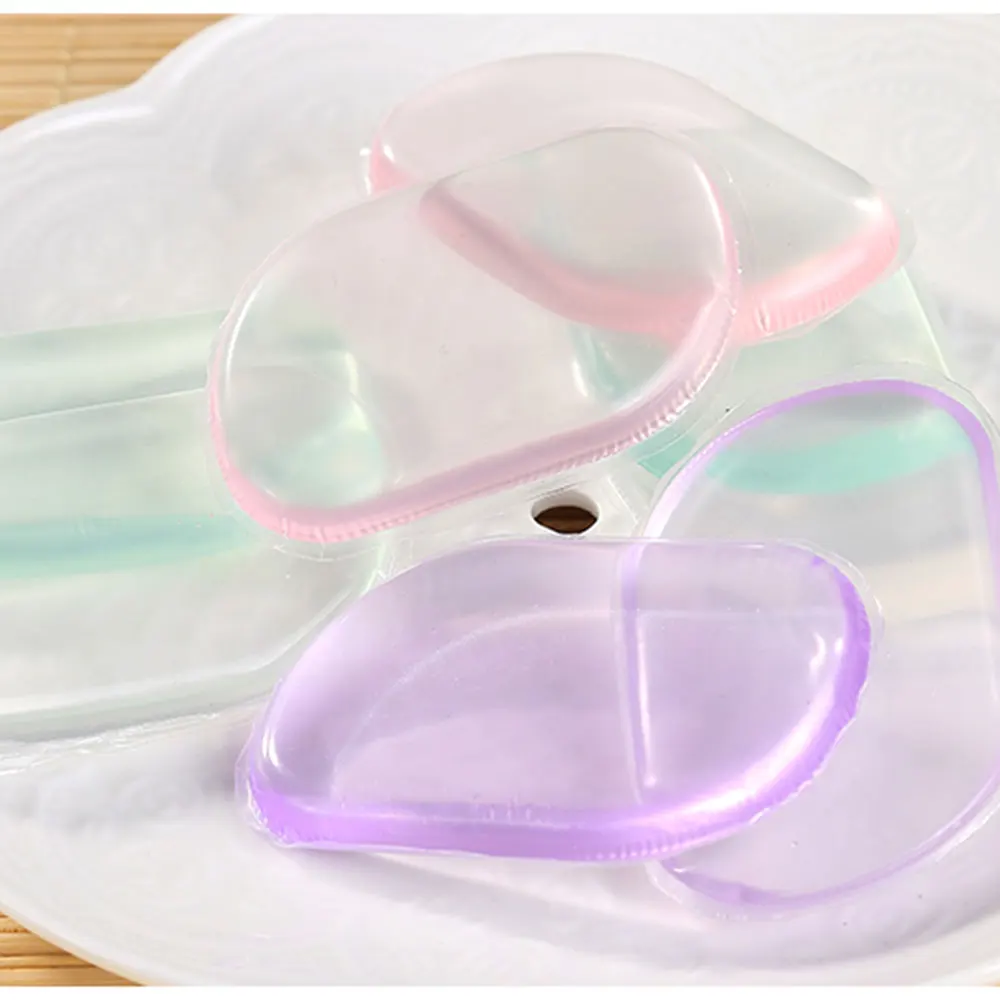 

1PC Transparents Leaf Shaped Silicone Cosmetics Sponge Makeup Puff Liquid Foundation BB Cream Beauty Tool Random Color