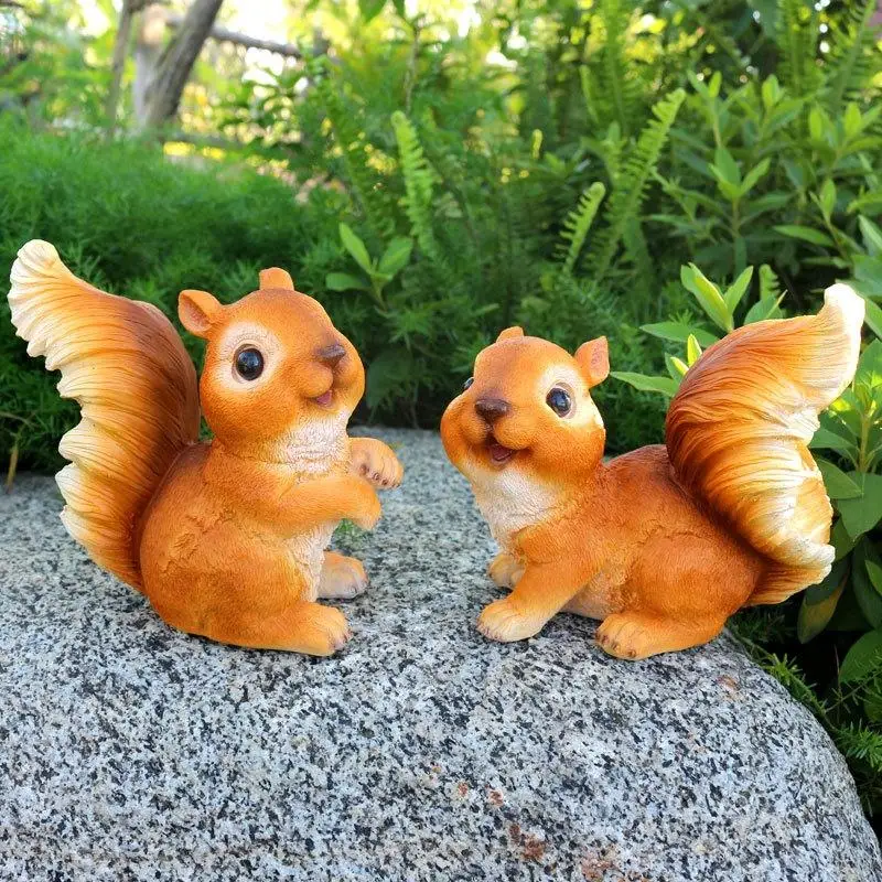 Adeeing Creative Outdoor Resin Squirrel Figurine Simulation Animal