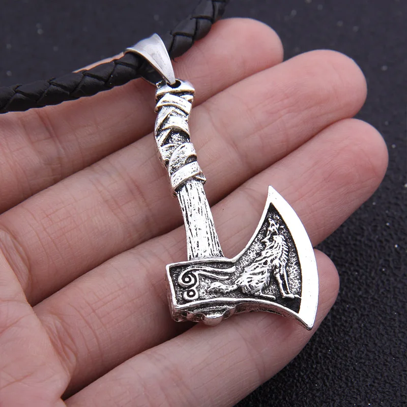 Dropshipping antique silver viking wolf and odin raven ax pendant necklace as birthday gift Dropshipping antique silver viking wolf and odin raven ax pendant necklace as birthday gift
