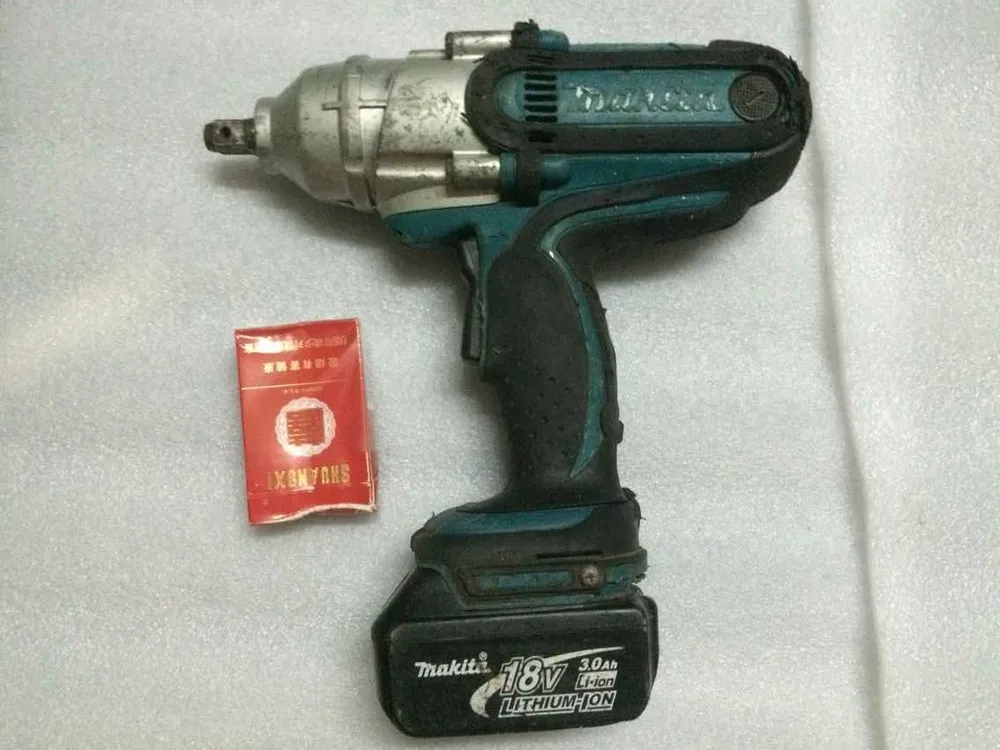 Makita Cordless Impact Wrench BTW450 