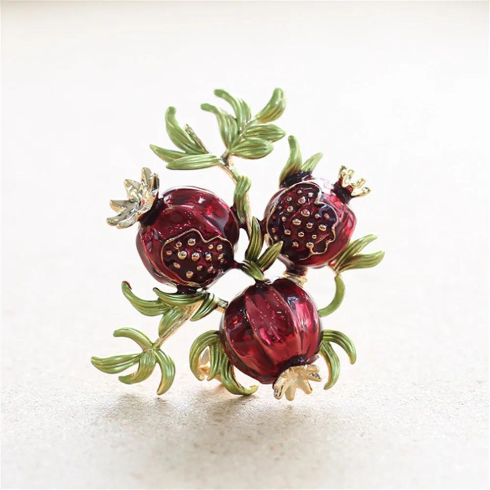 Pomegranate Brooches For Women Cute Fruits Tree Enamel Brooch Pins Fashion Jewelry Women's Clothing Badges Scarf Accessory - Окраска металла: red