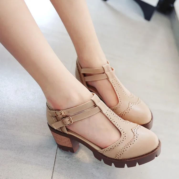 

2016 Britis spring summer chunky heels thick muffin bottom package toe sandals with buckle hollow out retro girl designer sandal