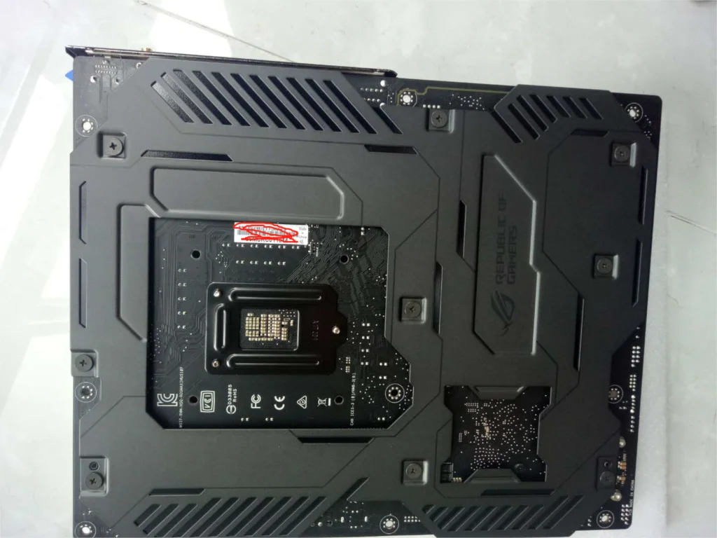  ASUS MAXIMUS X FORMULA M10F Desktop motherboard M10F Intel Z2370 LGA1151 DDR4 PCI-E 3.0 M.2 USB3.1 