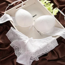 Модное кружевное Сексуальное Тонкое нижнее белье с глубоким v-образным вырезом и эффектом пуш-ап, распродажа, комплект однотонного бюстгальтера