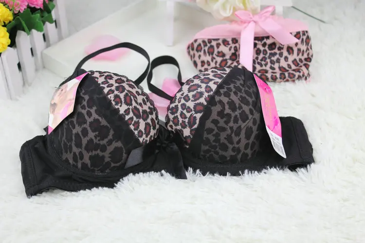 

Free shipping 9935# Sexy leopard bra girl underwear sets can Ailei Si super deep v bra gather adjustable chest thin