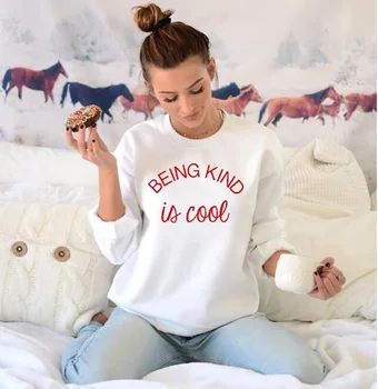 

Beeing Kind Is Cool Sweatshirt Women Funny Letters Printed Vase The Bees Crewneck Sweatshirs Harajuku Womens Clothing