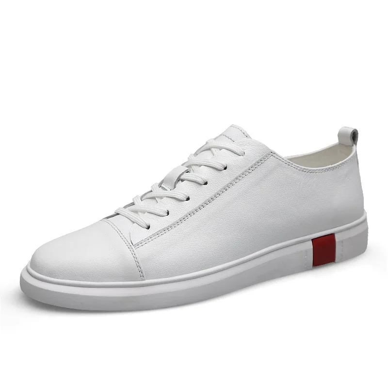 

2019 autumn new men's shoes Korean version of the trend of wild leather men's shoes breathable casual flat white shoes men