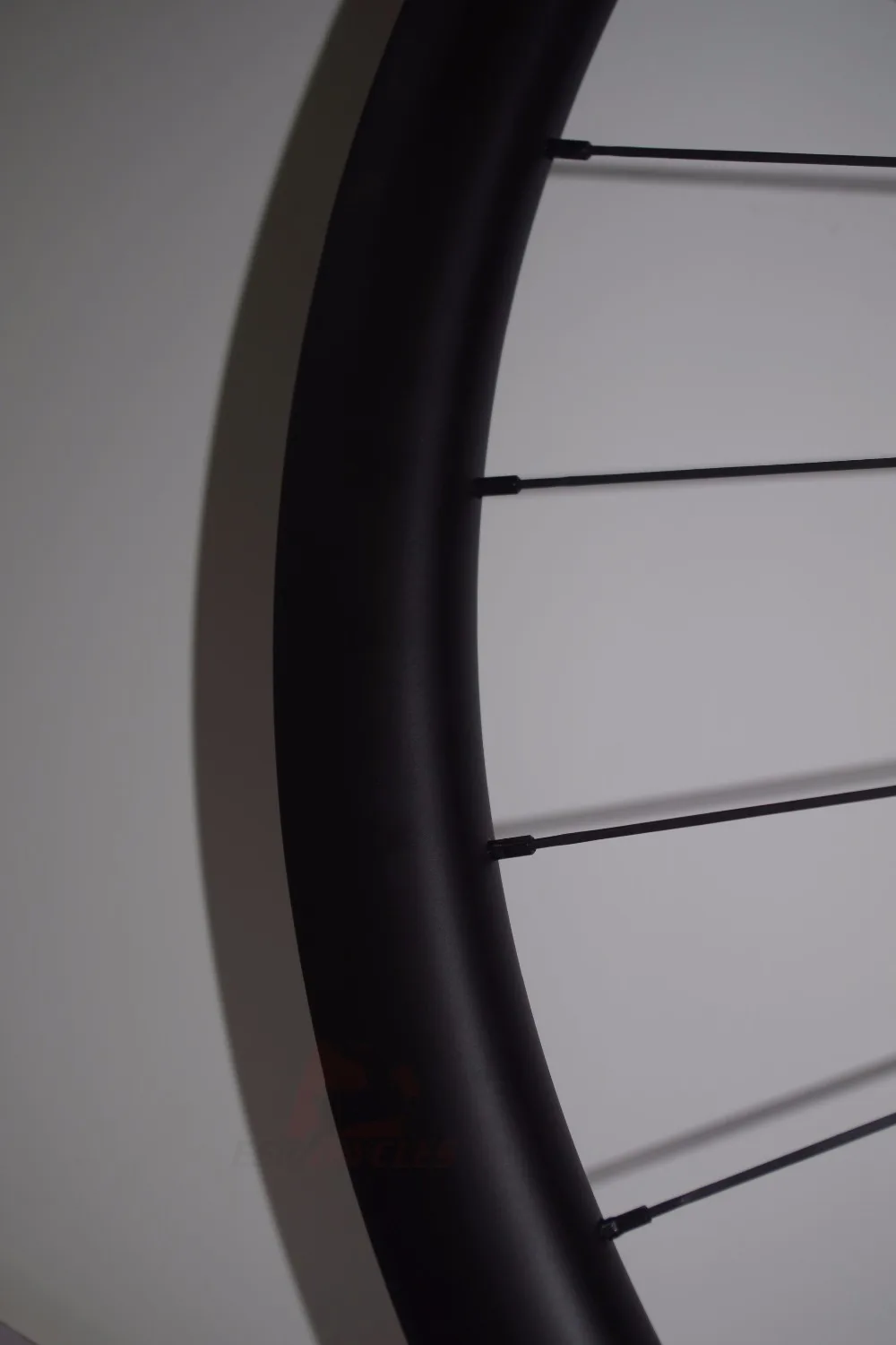 Top 1303g Lightest 700C 38mm Asymmetric Carbon Bike Wheel set Tubeless Clincher Road Disc Cyclocross CX Bicycle Wheels 24H 28H XDR 8