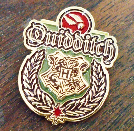 

Harri Potter Hogwarts School Symbol Metal Badge Brooch Pin Chest Button Ornament Cosplay Collection Otaku Gift Cool