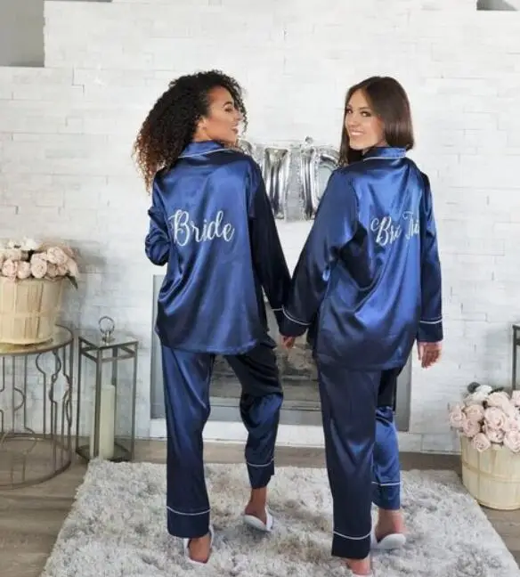 

personalise mint wedding Bachelorette Bridesmaid bride satin pajamas robes maid of honor kimonos gifts party decorations