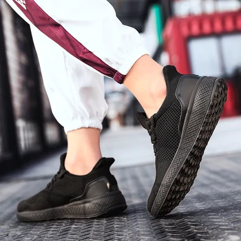 

2019 Summer New Running Shoes for Men Breathable Tennis Sneakers Lace Up Low Top Jogging Shoes Man Athletic Footwear Size 39-46