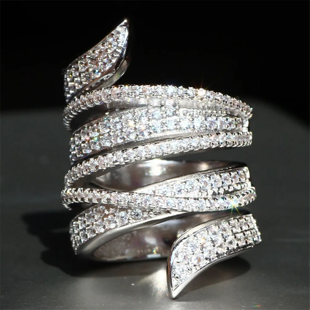 

Big Size Princess Cut Solitaire Engagement Rings Women Top Quality Full Stone Cubic Zirconia Cross Distortion Cross Female Ring