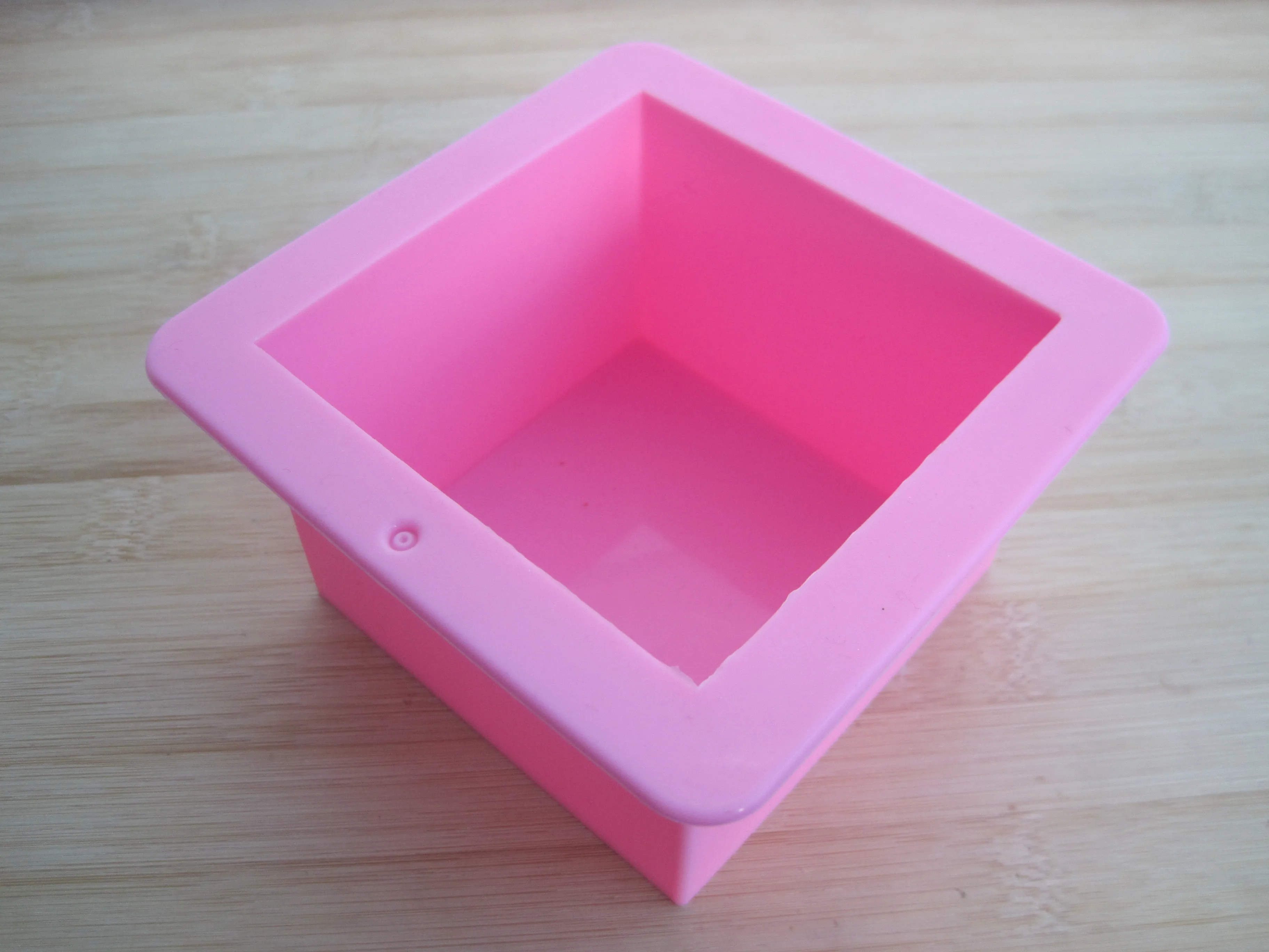 

single 500ml square soap mold silicone rubber straight edge brick 9*9*6.5CM
