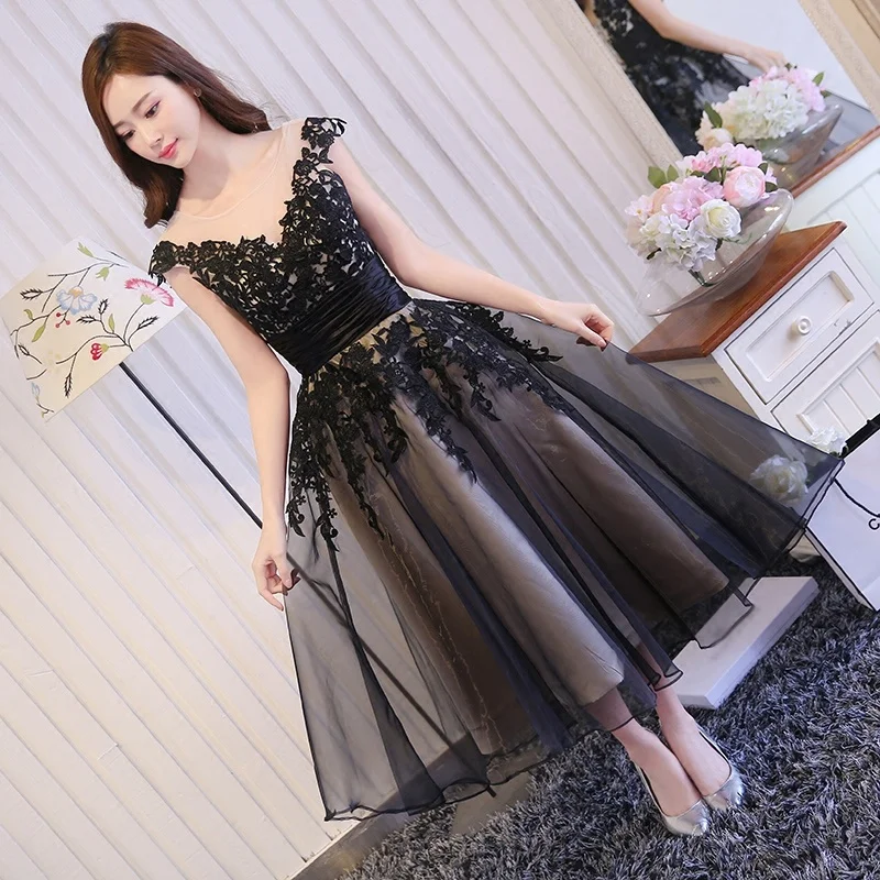 

2016 Cap Sleeve Lace Applique Short Black Wedding Dresses Vestido De Novia A Line Chinese High Quality Bridal Gown