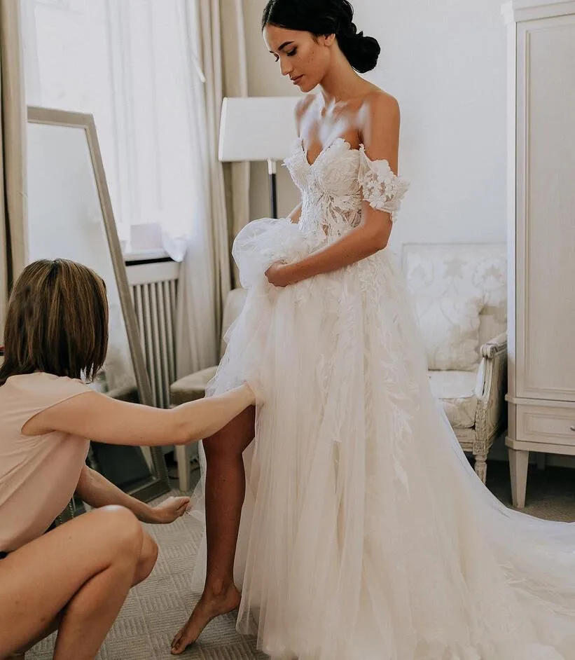 off-the-shoulder-3d-floral-appliques-boho-wedding-dresses-2019-vintage-beach-bridal-gowns-vestidos-de-novia-a-line-wedding-dress-for-brides (4)_