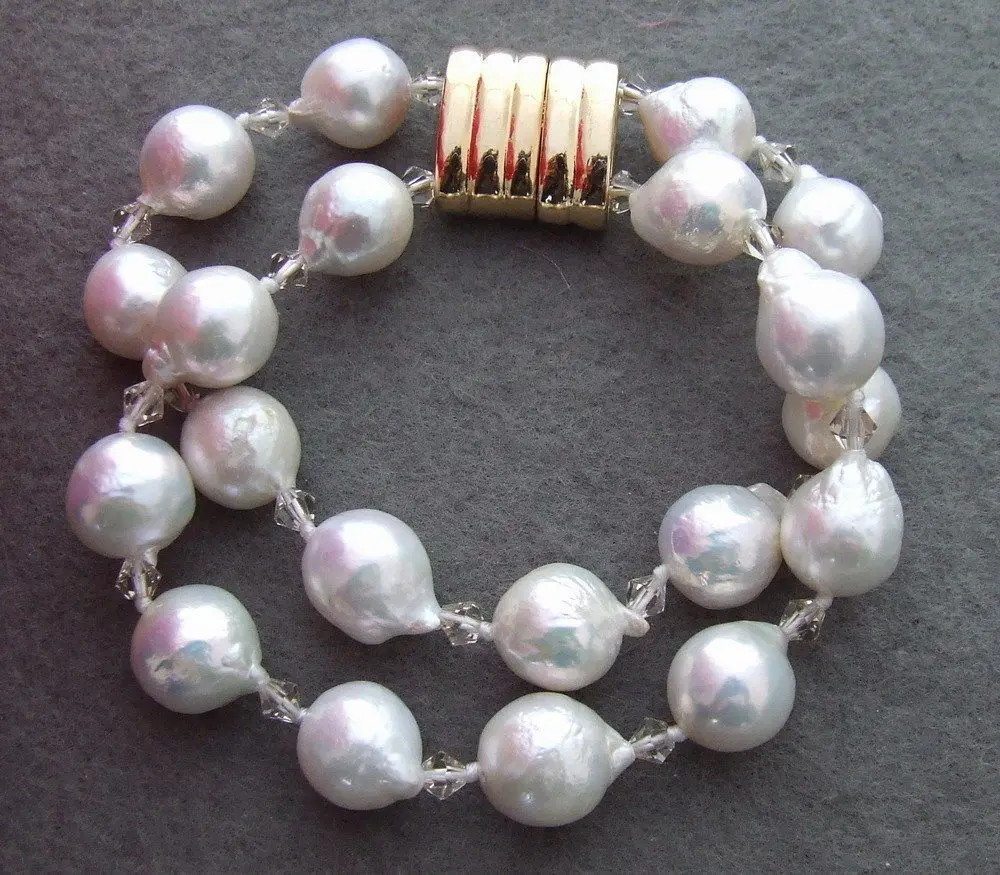 

01482 Bead-Nucleated Pearl&Crystal Bracelet