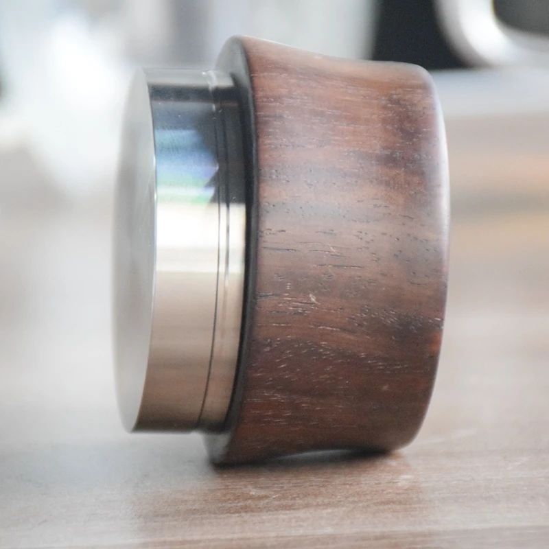 Ecocoffee 58 MM 304 الفولاذ المقاوم للصدأ سدادة قهوة خشبية مقبض القهوة مسحوق مطرقة باريستا Coffeeware مجموعات شقة قاعدة Ecocoffee 58 MM 304 الفولاذ المقاوم للصدأ سدادة قهوة خشبية مقبض القهوة مسحوق مطرقة باريستا Coffeeware مجموعات شقة قاعدة