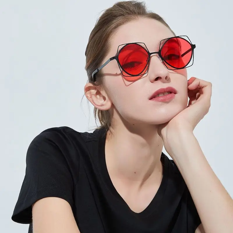 New Design Square Sunglasses Hollow Geometric Women Men Brand Designer UV400 Personality Creative Metal Frame Fashion Protection