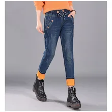 Женские джинсы размера плюс, Теплые Зимние флисовые брюки, женские эластичные вельветовые плотные свободные джинсы с высокой талией для мам