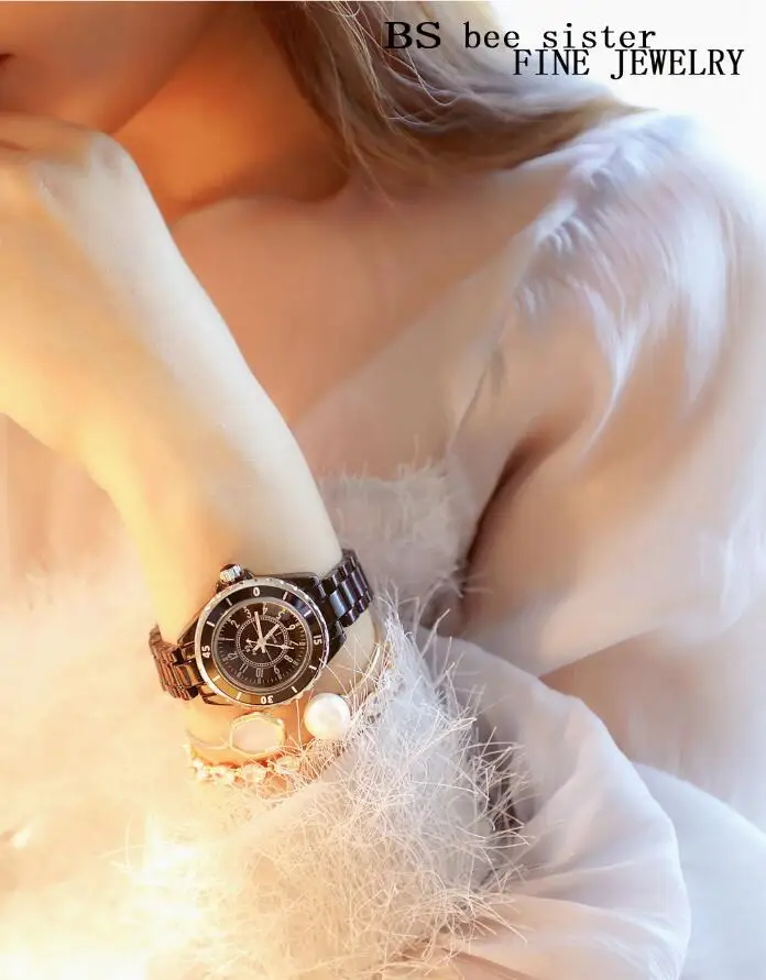 Новинка; Лидер продаж Для женщин Стразы Часы леди платье часы Montre Femme черный, белый цвет Керамика браслет наручные женские часы со стразами