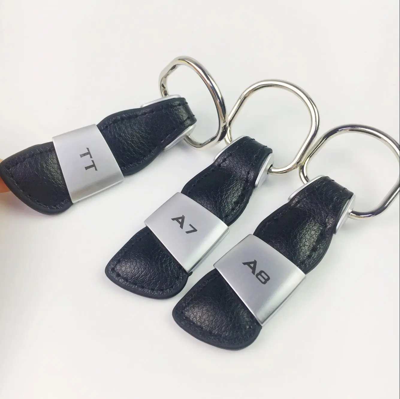 

Leather Keychain Keyring Key Chain Ring Key Holder for Audi A3 A4 A5 A6 A7 A8 B6 S3 S4 S5 RS Q3 Q5 Q7 Chaveiro Car Styling