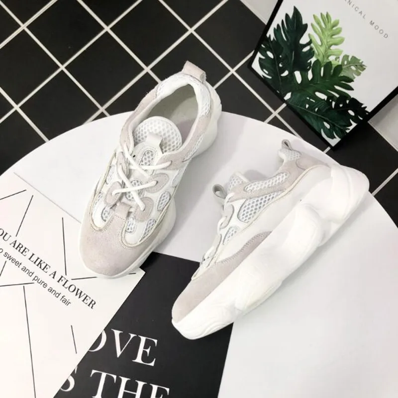 blanc Femmes Plate Sauvage 2018 Classique Blanc Cuir forme Rétro En Beige Printemps Modèles Nouveau Célibataires Été Des Chaussures Petit Occasionnels Chauds nxxvYRB